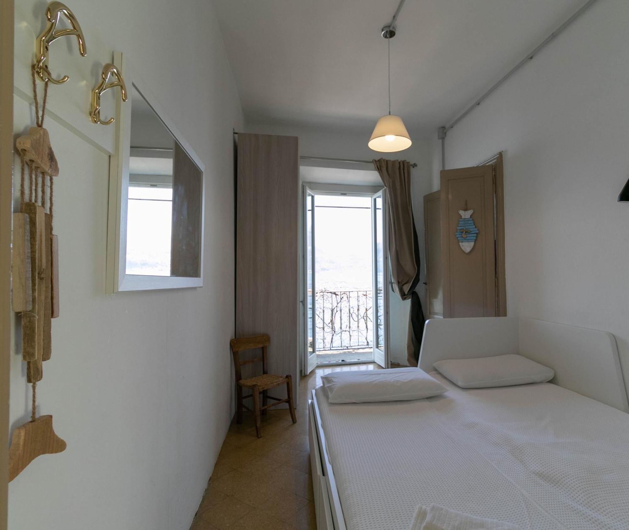 Welcomely - Casa Margherita Βαρένα Εξωτερικό φωτογραφία